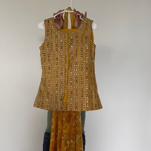 Embellished Yellow Sleeveless Kurta